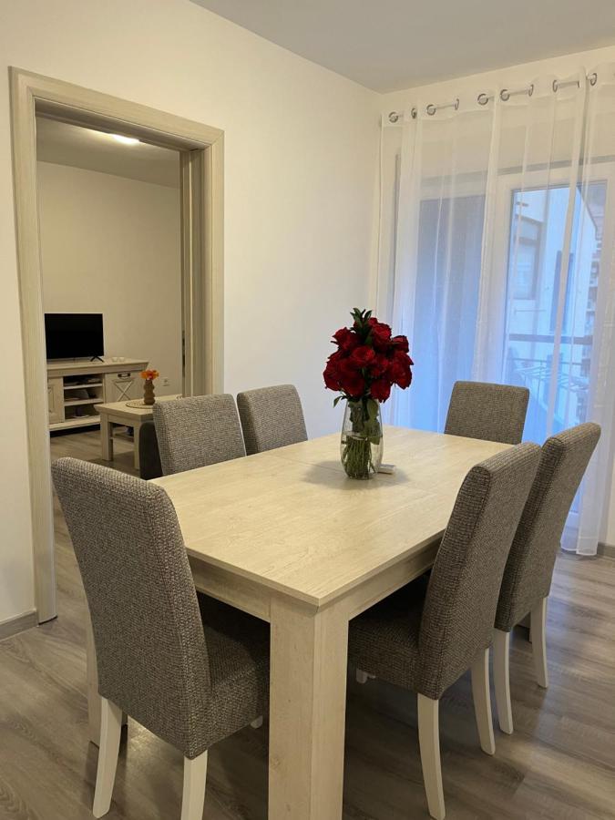 Orlando Apartman Kotor Bagian luar foto