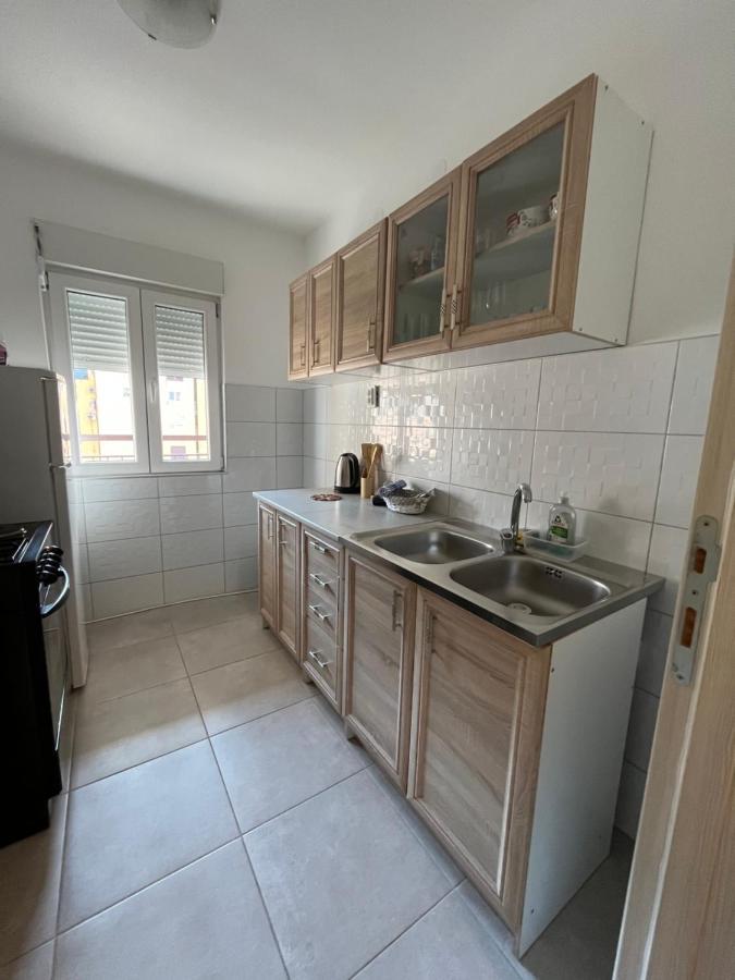 Orlando Apartman Kotor Bagian luar foto