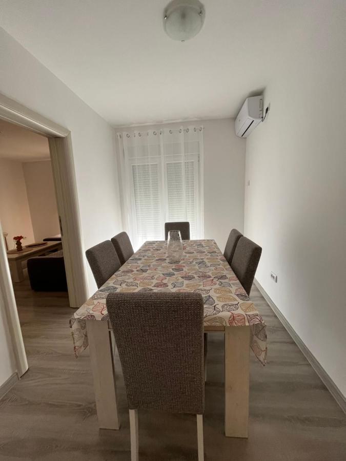 Orlando Apartman Kotor Bagian luar foto